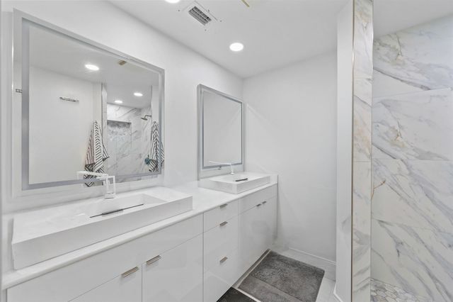 3531 NE 30th Avenue, Lighthouse Point, FL 33064