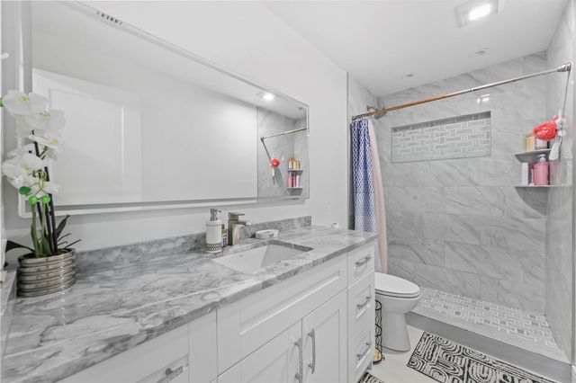 3531 NE 30th Avenue, Lighthouse Point, FL 33064