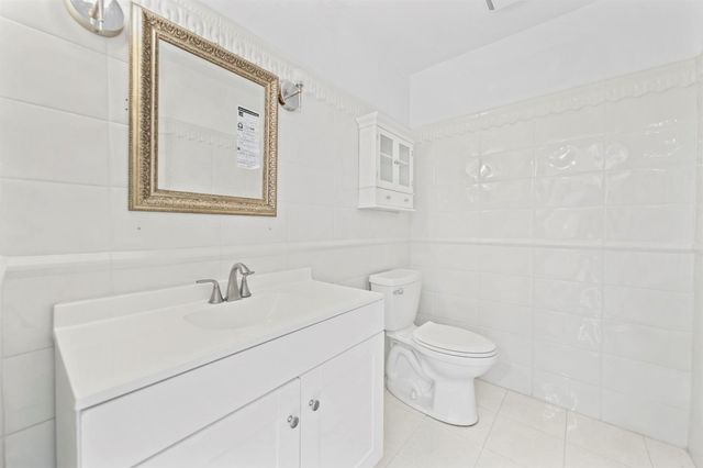 3531 NE 30th Avenue, Lighthouse Point, FL 33064