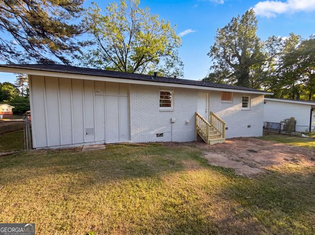 610 Melrose Drive, Forest Park, GA 30297