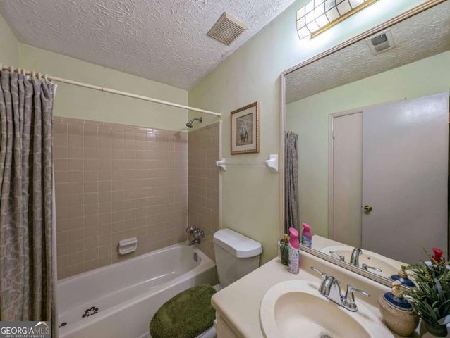 3889 Smokemist Trace, Lawrenceville, GA 30044