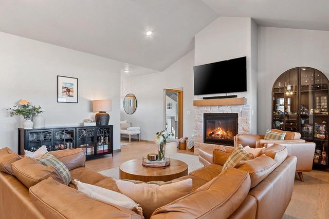 532 ROYAL ST PATS DRIVE, Wrightstown, WI 54180