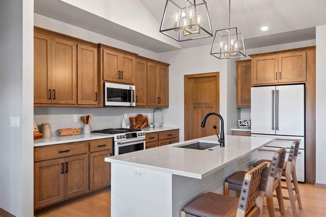 532 ROYAL ST PATS DRIVE, Wrightstown, WI 54180