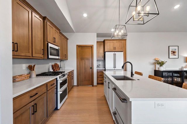 532 ROYAL ST PATS DRIVE, Wrightstown, WI 54180