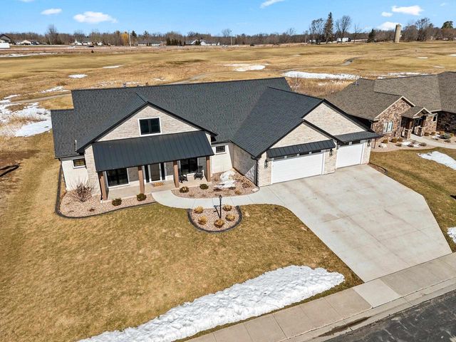 532 ROYAL ST PATS DRIVE, Wrightstown, WI 54180