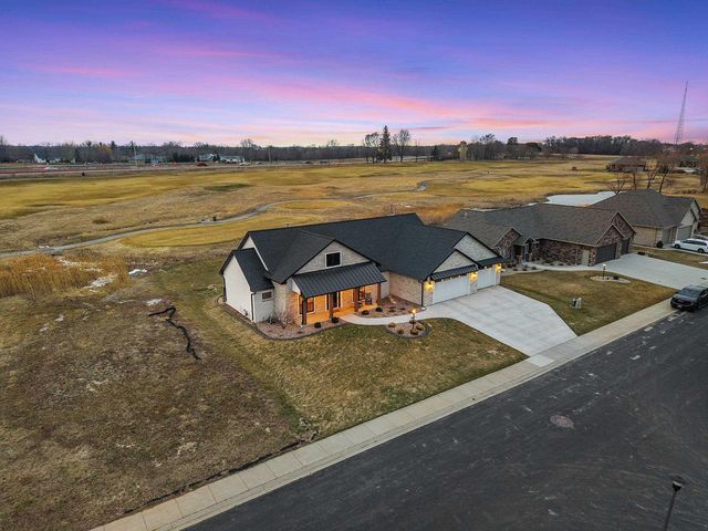 532 ROYAL ST PATS DRIVE, Wrightstown, WI 54180