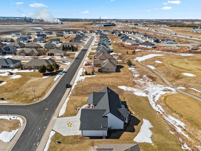 532 ROYAL ST PATS DRIVE, Wrightstown, WI 54180