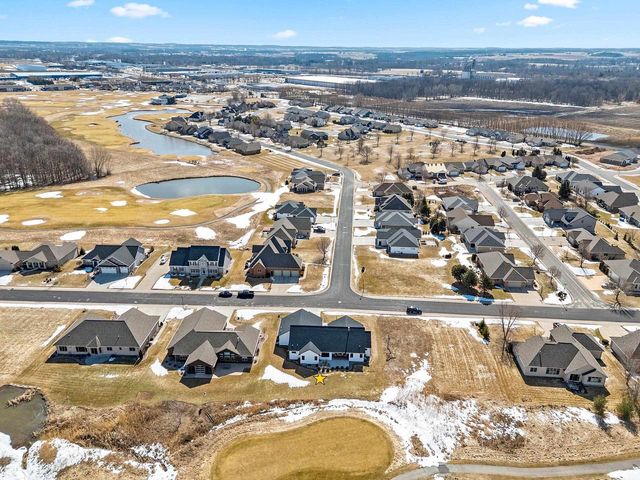 532 ROYAL ST PATS DRIVE, Wrightstown, WI 54180