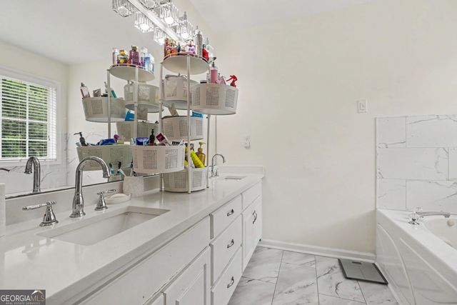 974 Coosawilla Drive, Winder, GA 30680