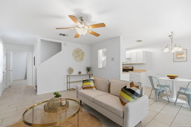 6126 Celtic, San Antonio, TX 78240