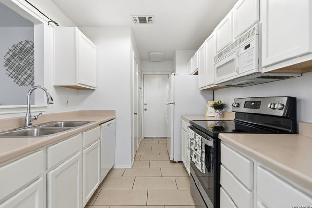 6126 Celtic, San Antonio, TX 78240