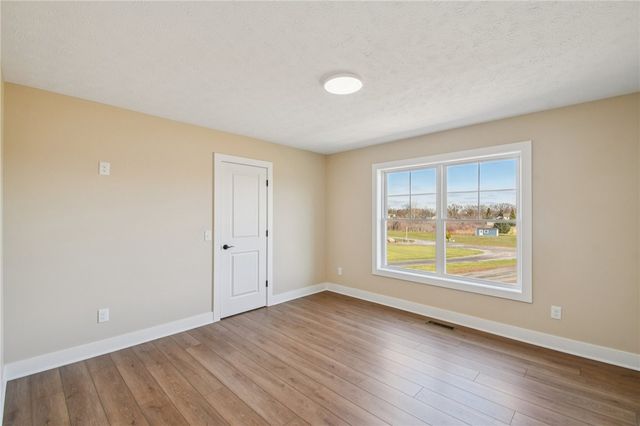 1 Stella Lane, Ogden, NY 14559