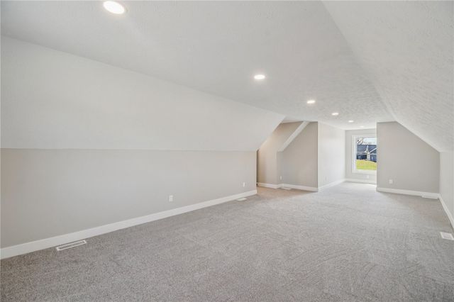 1 Stella Lane, Ogden, NY 14559