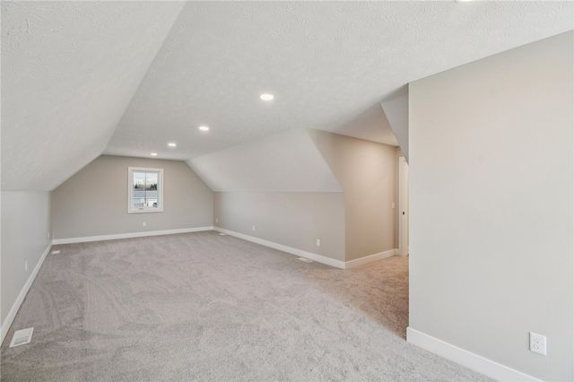 1 Stella Lane, Ogden, NY 14559