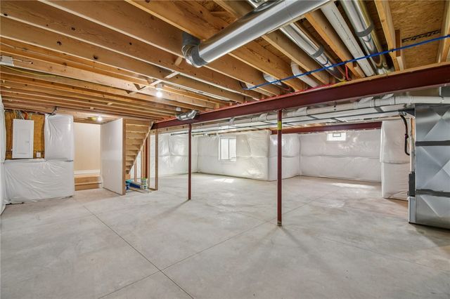 1 Stella Lane, Ogden, NY 14559