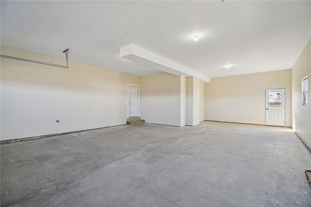 1 Stella Lane, Ogden, NY 14559