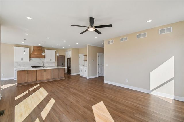 1 Stella Lane, Ogden, NY 14559