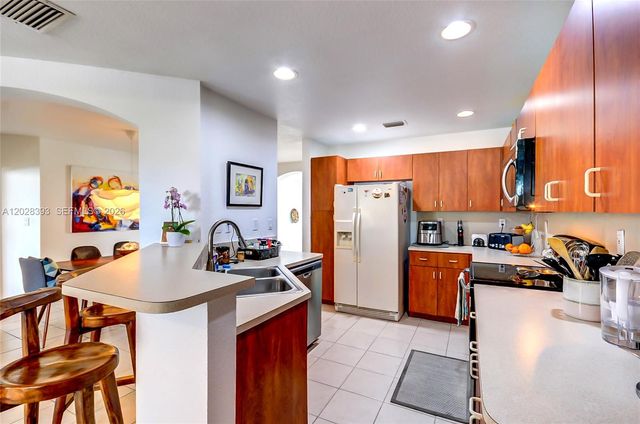 16600 SW 47th Ter, Miami, FL 33185