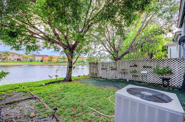 16600 SW 47th Ter, Miami, FL 33185
