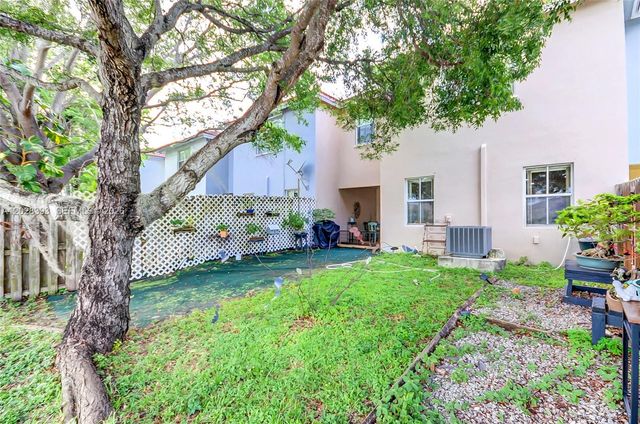 16600 SW 47th Ter, Miami, FL 33185