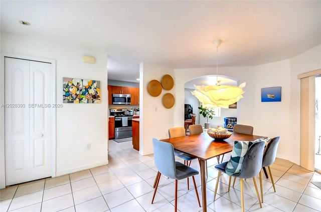 16600 SW 47th Ter, Miami, FL 33185