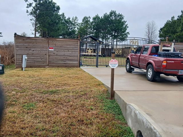 277 Road 5805, Dayton, TX 77327