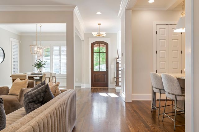 105 Ransom Ave, Nashville, TN 37205