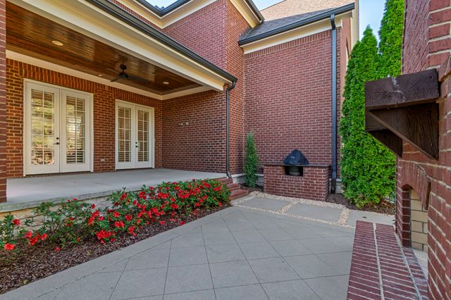 105 Ransom Ave, Nashville, TN 37205