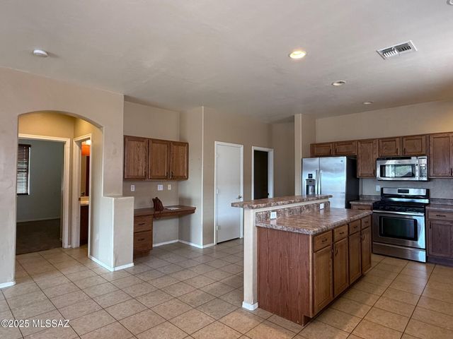 1569 W Cottonwood Bluffs Drive, Benson, AZ 85602