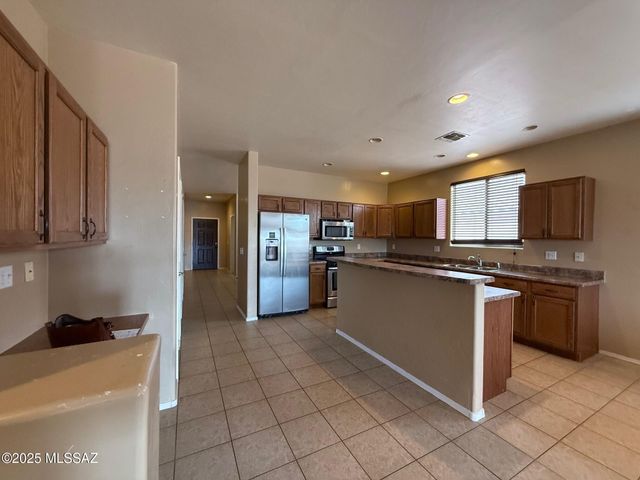 1569 W Cottonwood Bluffs Drive, Benson, AZ 85602