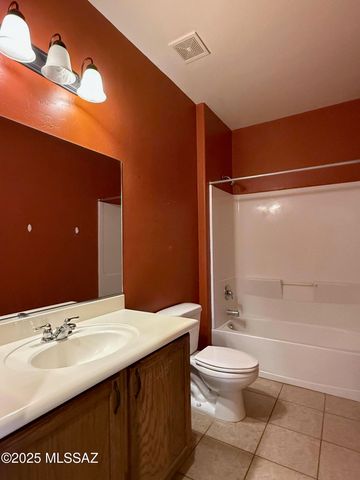 1569 W Cottonwood Bluffs Drive, Benson, AZ 85602