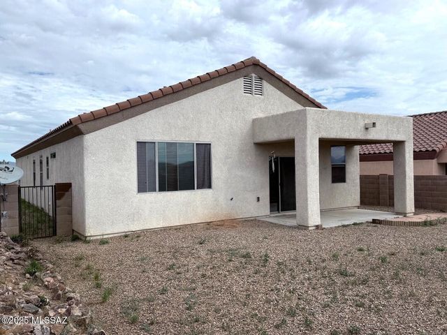 1569 W Cottonwood Bluffs Drive, Benson, AZ 85602