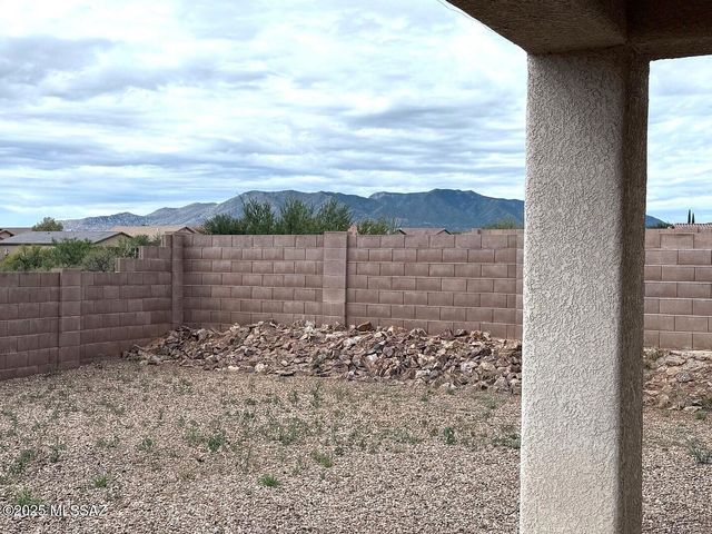 1569 W Cottonwood Bluffs Drive, Benson, AZ 85602