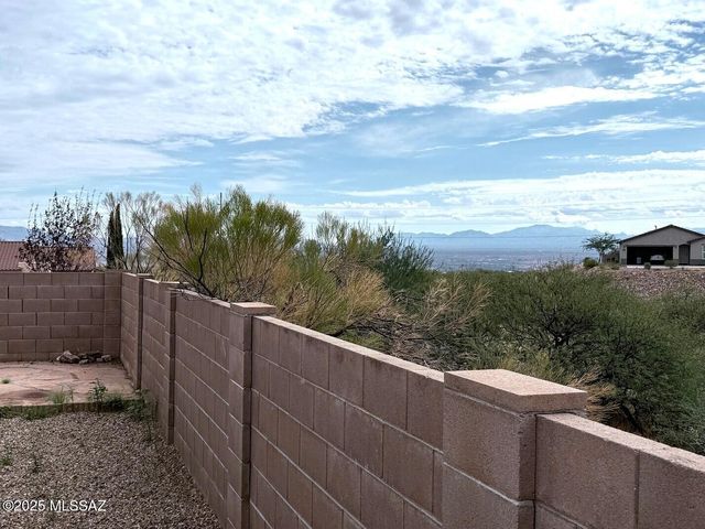 1569 W Cottonwood Bluffs Drive, Benson, AZ 85602