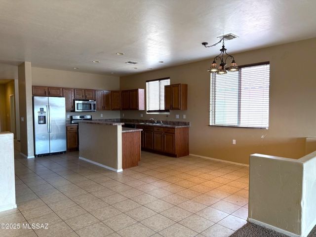 1569 W Cottonwood Bluffs Drive, Benson, AZ 85602