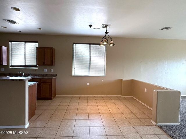 1569 W Cottonwood Bluffs Drive, Benson, AZ 85602