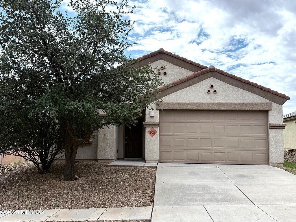 1569 W Cottonwood Bluffs Drive, Benson, AZ 85602