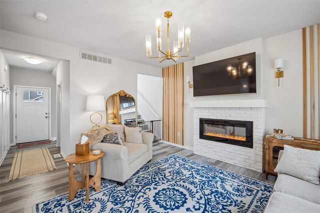 4724 167th Street, Urbandale, IA 50323