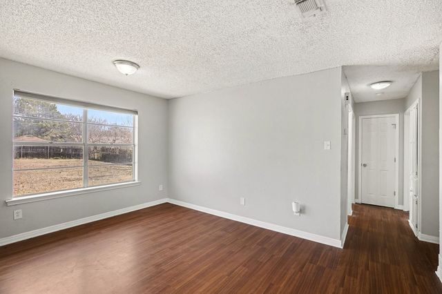 229 Mountain View Drive, Azle, TX 76020