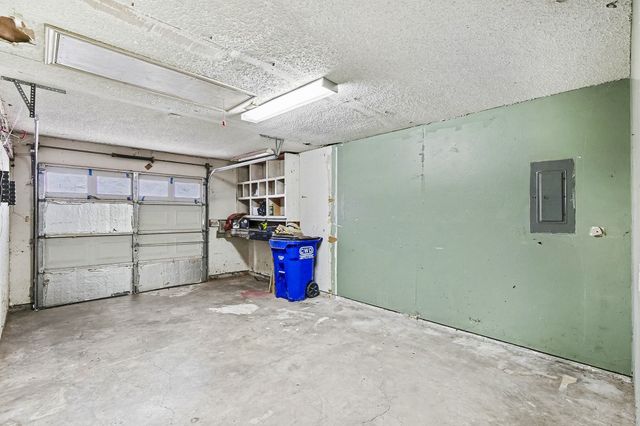 229 Mountain View Drive, Azle, TX 76020