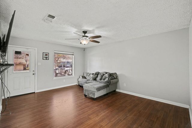 229 Mountain View Drive, Azle, TX 76020