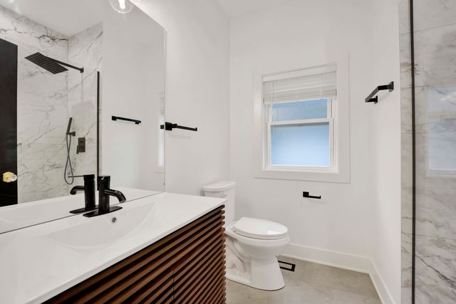 1122 N Latrobe Avenue, Chicago, IL 60651
