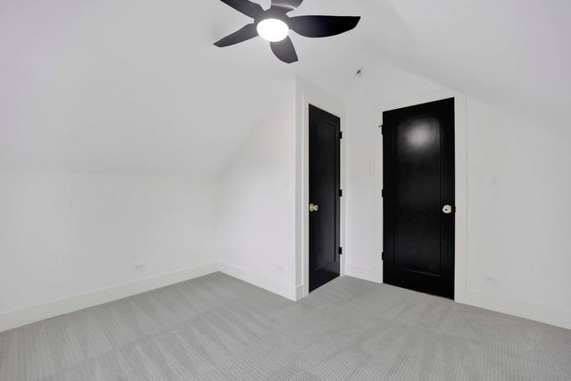 1122 N Latrobe Avenue, Chicago, IL 60651
