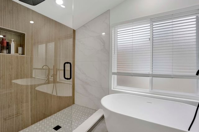 1122 N Latrobe Avenue, Chicago, IL 60651