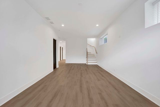 1122 N Latrobe Avenue, Chicago, IL 60651