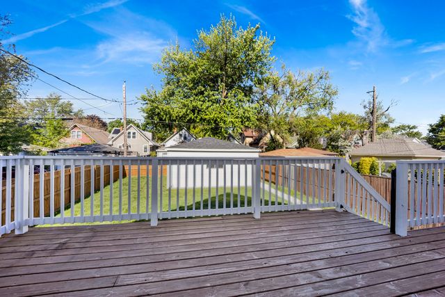 1122 N Latrobe Avenue, Chicago, IL 60651