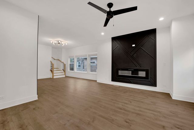 1122 N Latrobe Avenue, Chicago, IL 60651