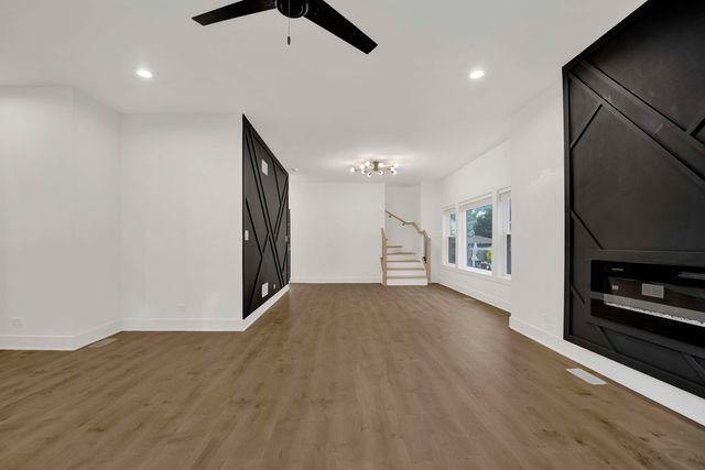 1122 N Latrobe Avenue, Chicago, IL 60651