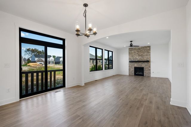 16777 Trajan Lane, Macomb Twp, MI 48044