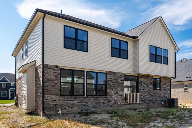 16777 Trajan Lane, Macomb Twp, MI 48044